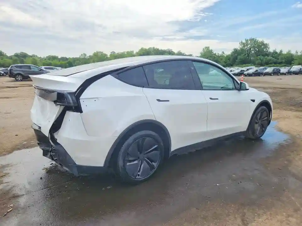 7SAYGDEE2TA387084 2026 TESLA MODEL Y-2