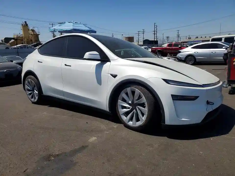 7SAYGDEE1TF451487 2026 TESLA MODEL Y-3