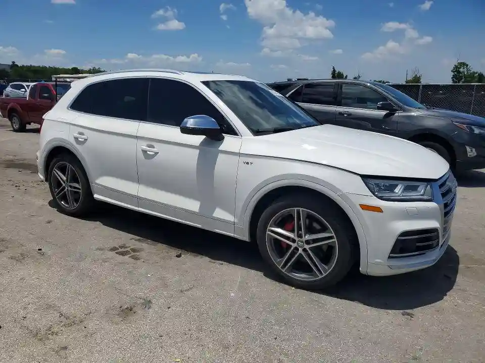 WA1C4AFY8J2182275 2018 AUDI SQ5-3