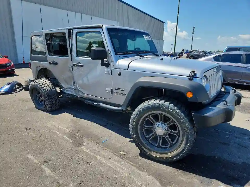 1C4HJWDG6JL868045 2018 JEEP WRANGLER-3