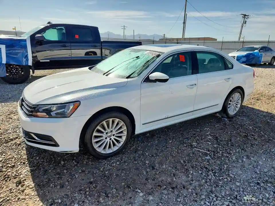 1VWBT7A38GC009424 2016 VOLKSWAGEN PASSAT-0