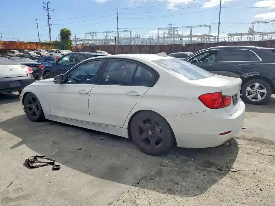WBA3B1G56FNT07650 2015 BMW 3 SERIES-1