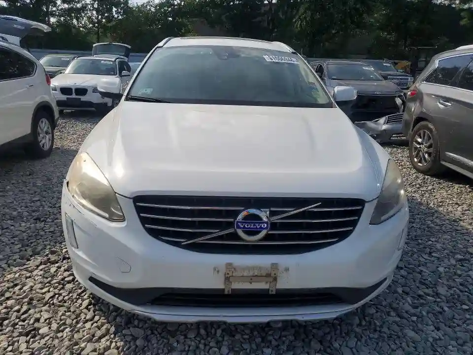 YV4902RC8F2571598 2015 VOLVO XC60-4