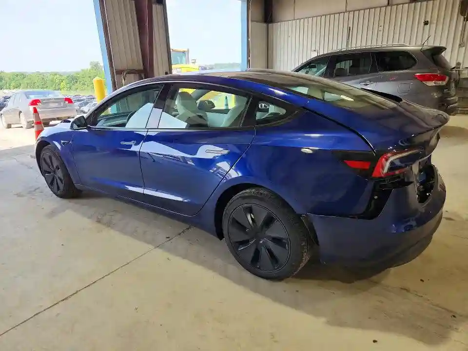 5YJ3E1EA3SF916987 2025 TESLA MODEL 3-1