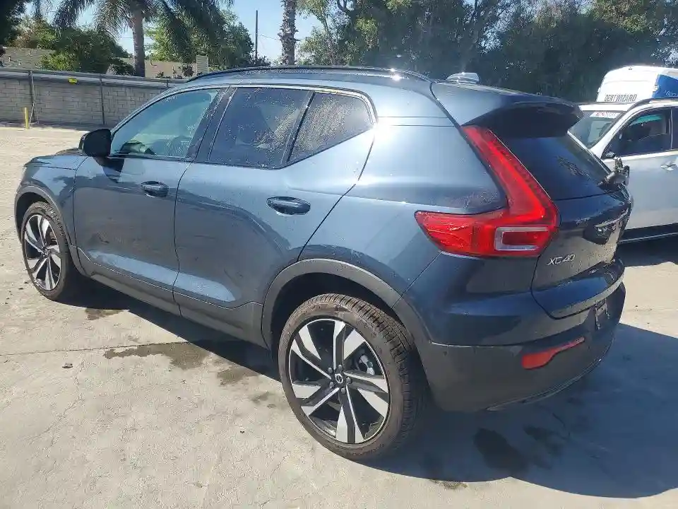 YV4L12UC6T2788573 2026 VOLVO XC40 PLUS-1