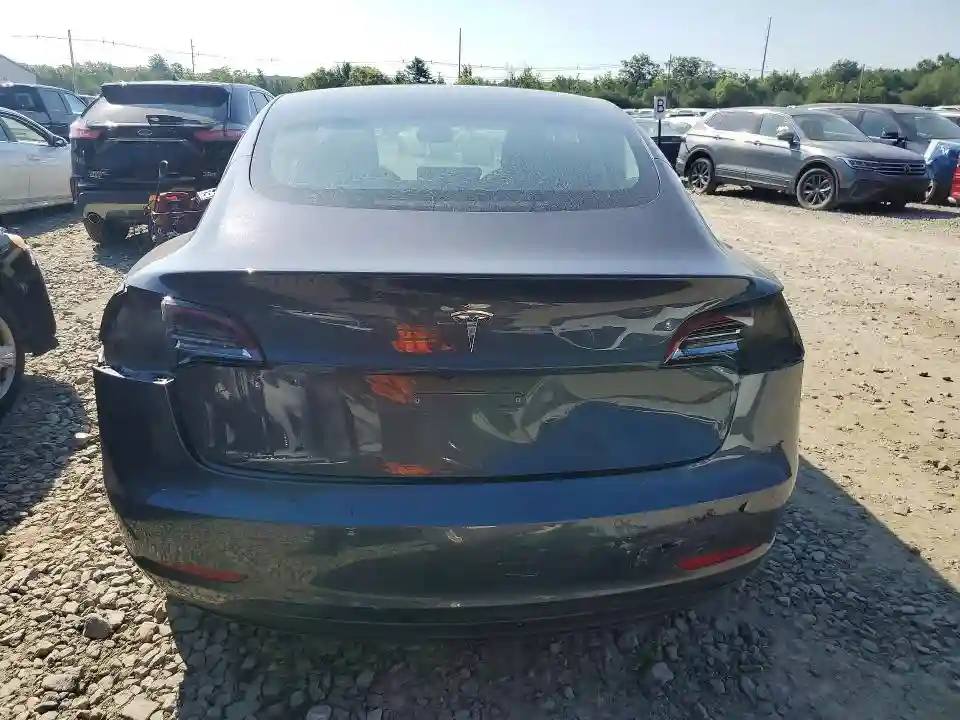 5YJ3E1EAXKF298521 2019 TESLA MODEL 3-5
