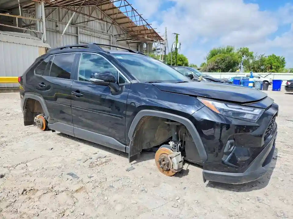 2T3UWRFV7PW169915 2023 TOYOTA RAV4 WOODL-3