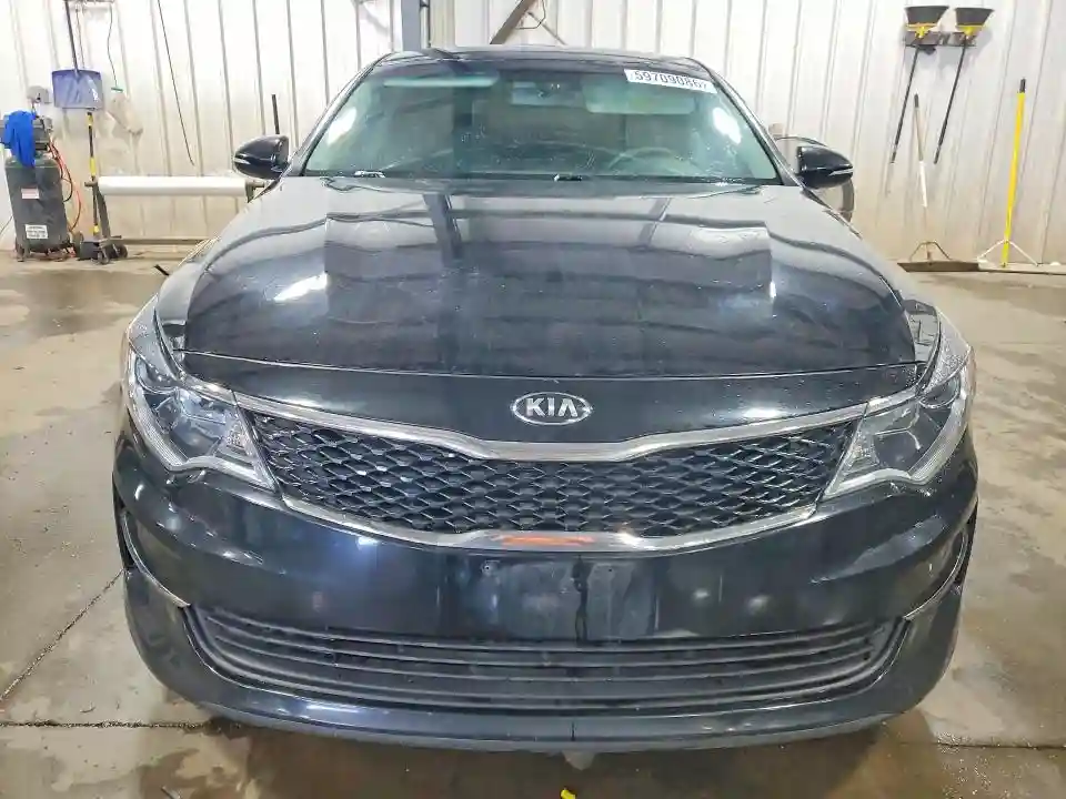 5XXGT4L39HG141517 2017 KIA OPTIMA-4