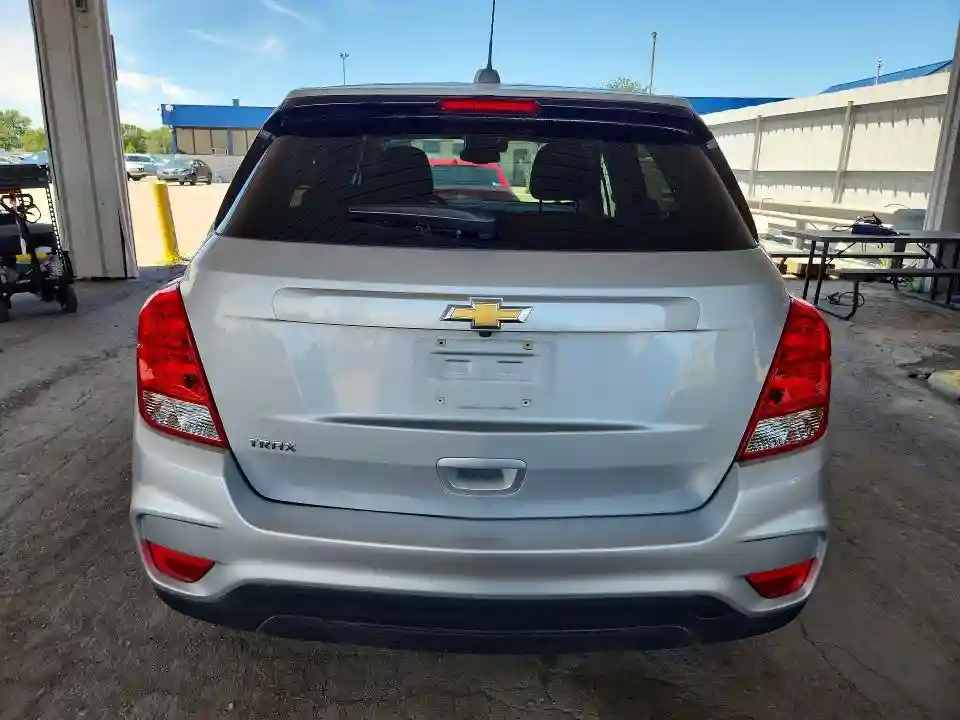 3GNCJKSB9KL261144 2019 CHEVROLET TRAX-5