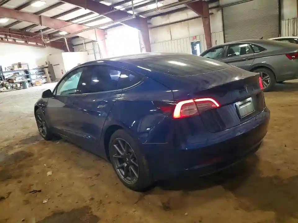 5YJ3E1EA3MF053546 2021 TESLA MODEL 3-1