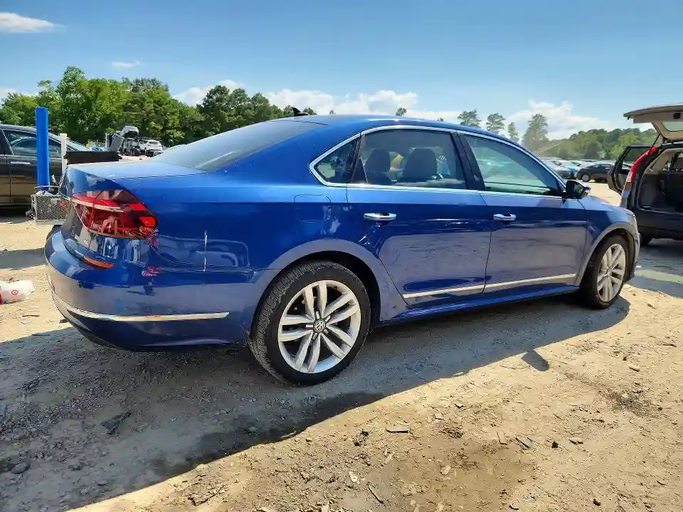 1VWGT7A33HC030804 2017 VOLKSWAGEN PASSAT-2
