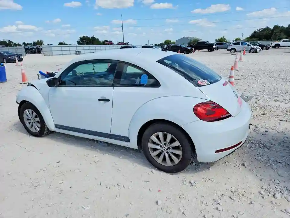 3VWF17AT1HM618894 2017 VOLKSWAGEN BEETLE-1