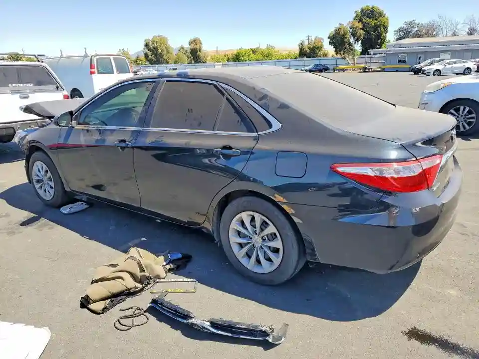 4T1BF1FK2GU182689 2016 TOYOTA CAMRY-1