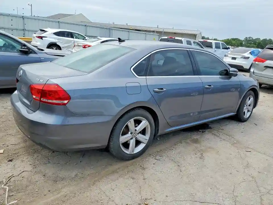 1VWBS7A30FC027921 2015 VOLKSWAGEN PASSAT-2