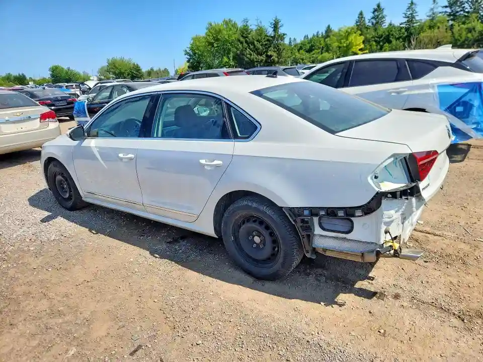 1VWBA7A38JC042839 2018 VOLKSWAGEN PASSAT-1