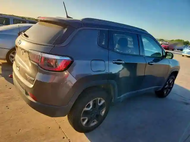 3C4NJDDB5JT451662 2018 JEEP COMPASS-2