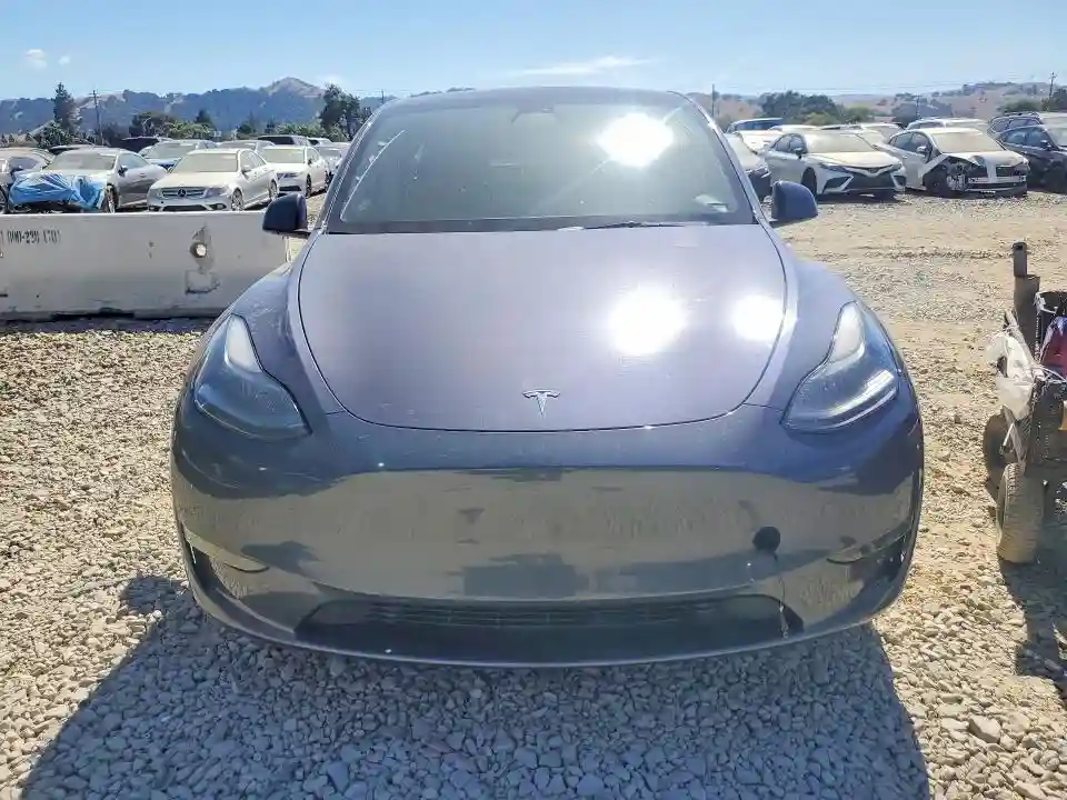 7SAYGDEF9PF737943 2023 TESLA MODEL Y-4
