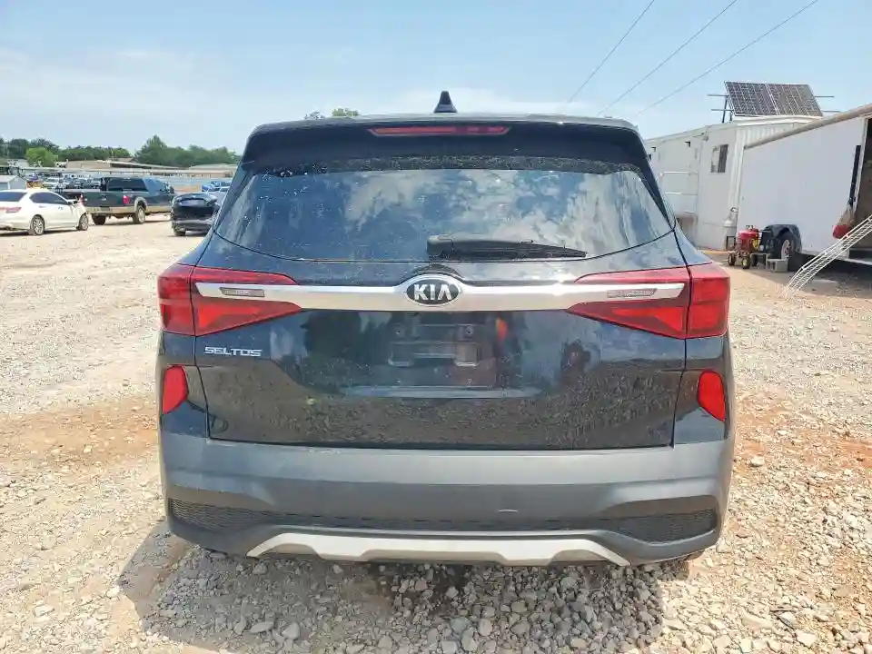 KNDEPCAA5M7058922 2021 KIA SELTOS-5
