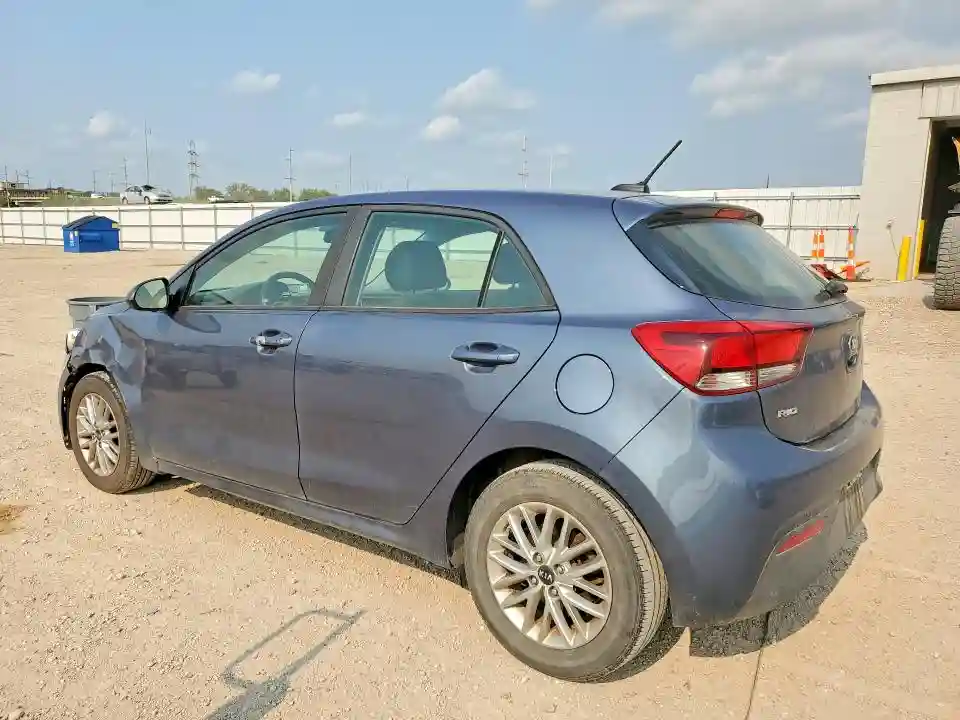 3KPA35AB1JE064064 2018 KIA RIO-1