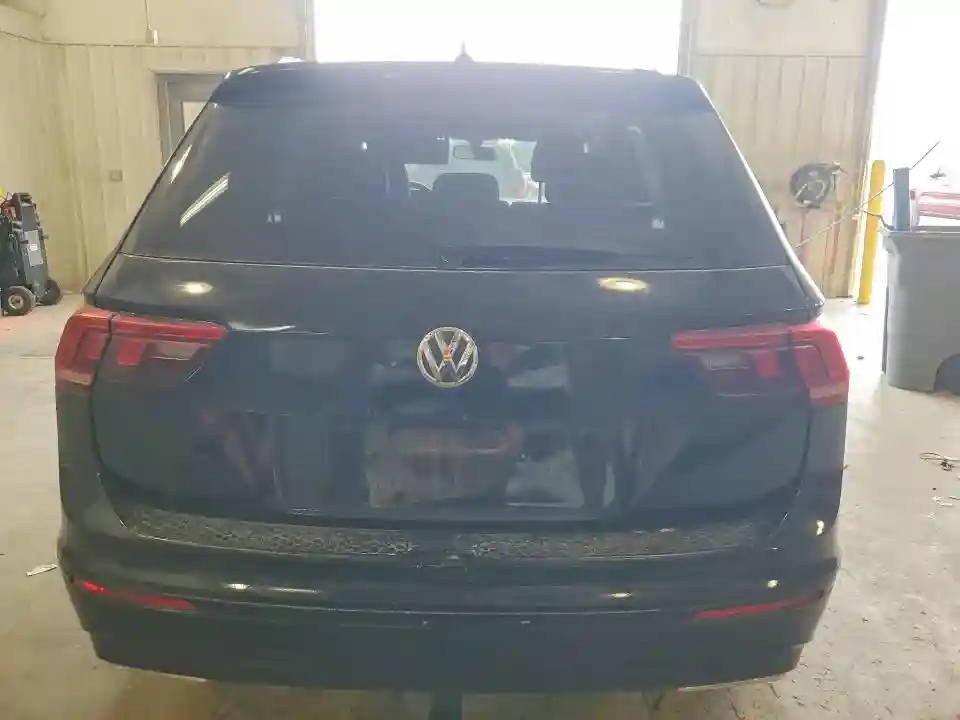 3VV3B7AX7JM106568 2018 VOLKSWAGEN TIGUAN-5