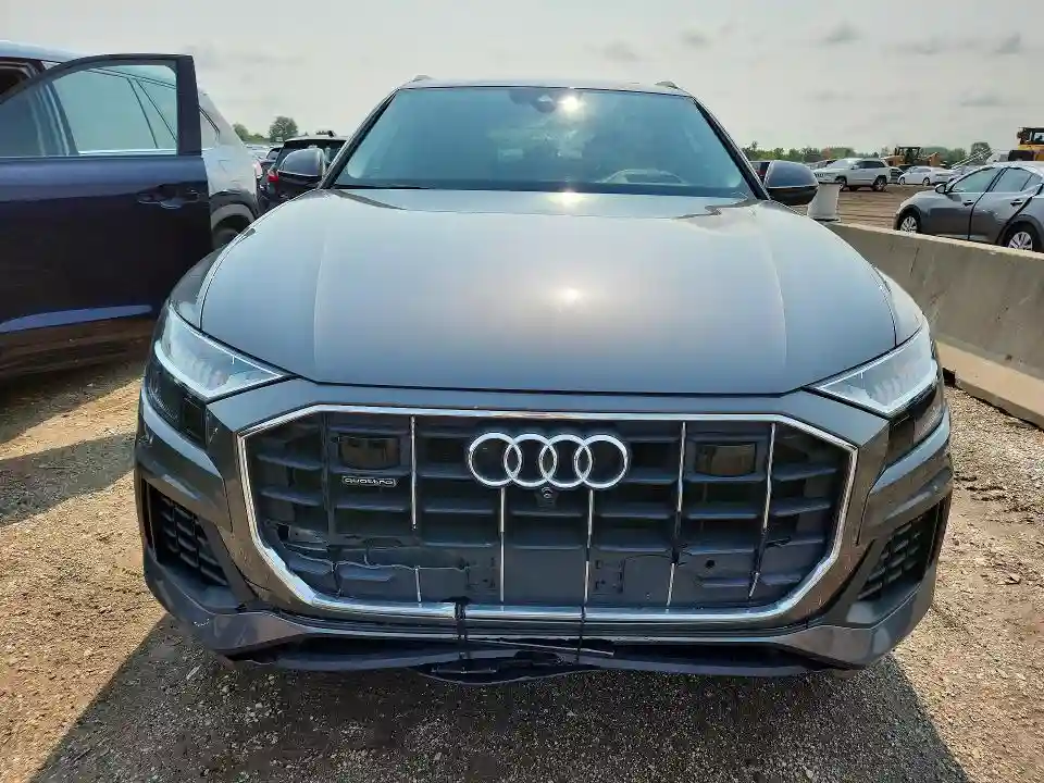 WA1CVAF15KD009366 2019 AUDI Q8-4
