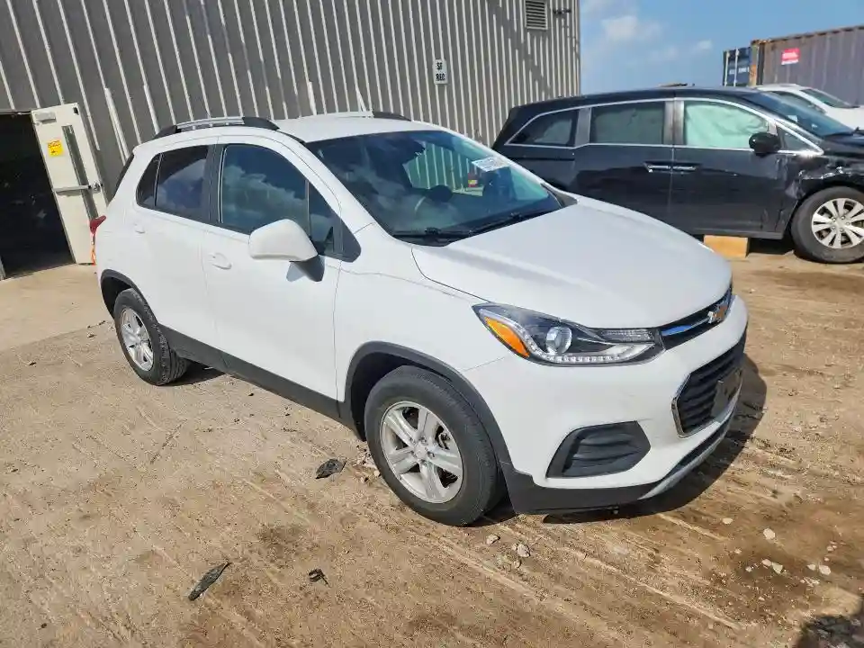 KL7CJLSB3MB304988 2021 CHEVROLET TRAX-3