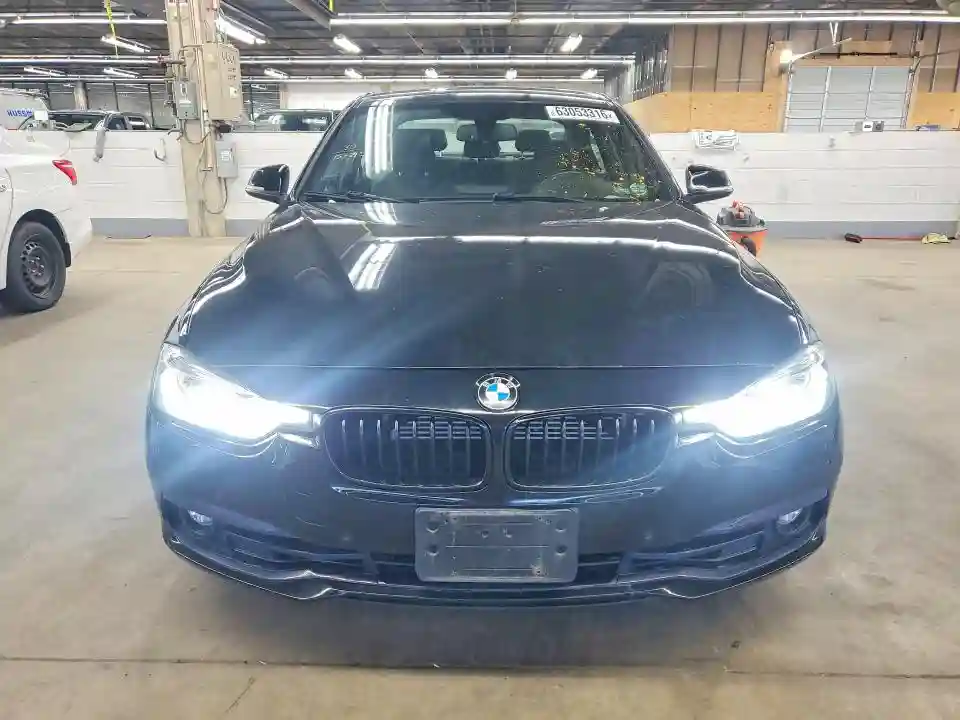WBA8E1C52JA178048 2018 BMW 3 SERIES-4