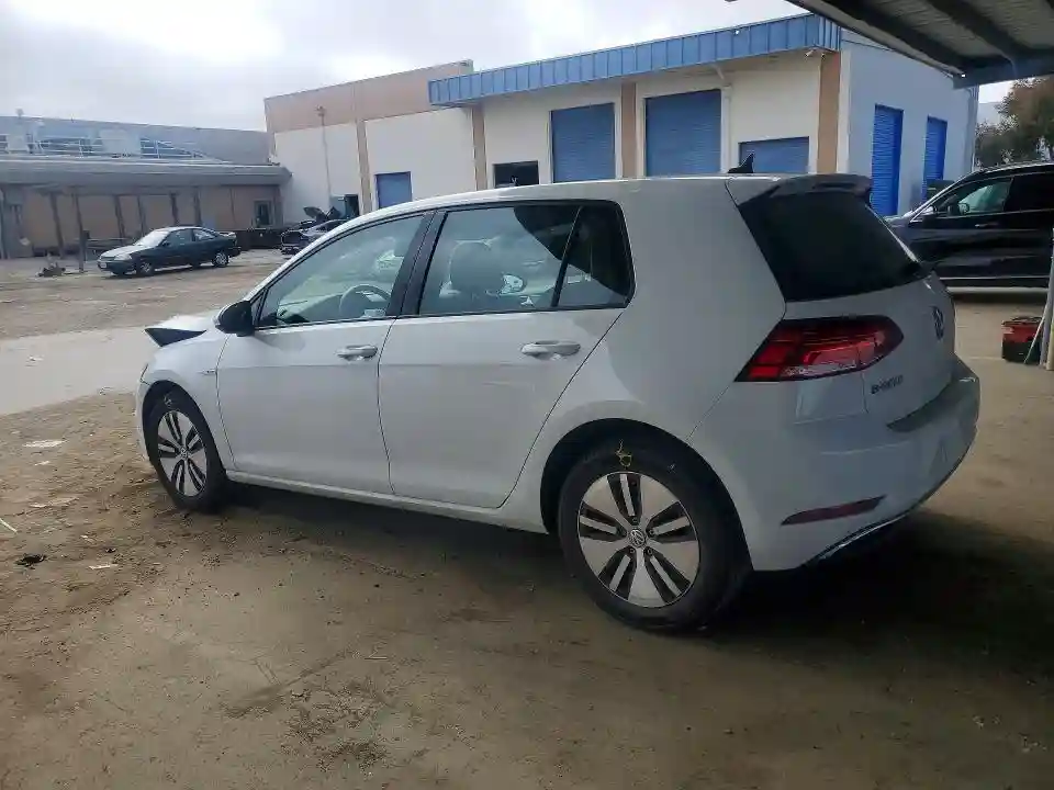 WVWKR7AU2HW953701 2017 VOLKSWAGEN GOLF-1