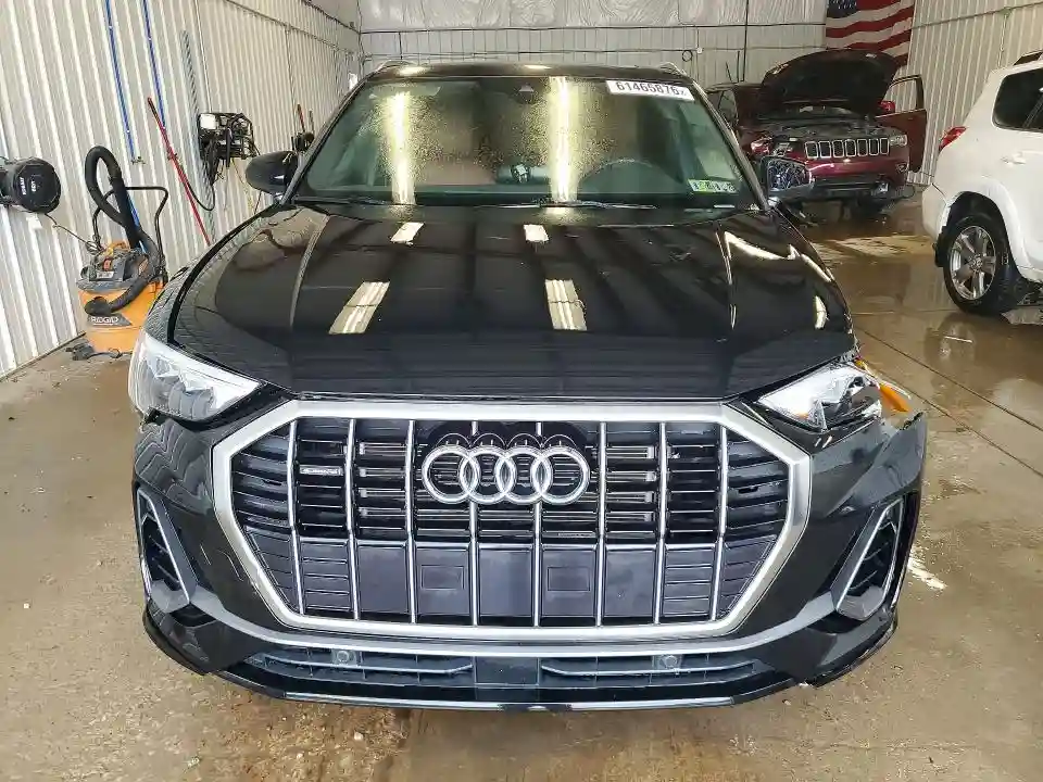 WA1DECF38N1114023 2022 AUDI Q3-4