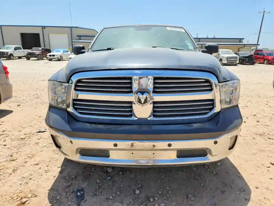 1C6RR6LT1HS845033 2017 RAM 1500-4