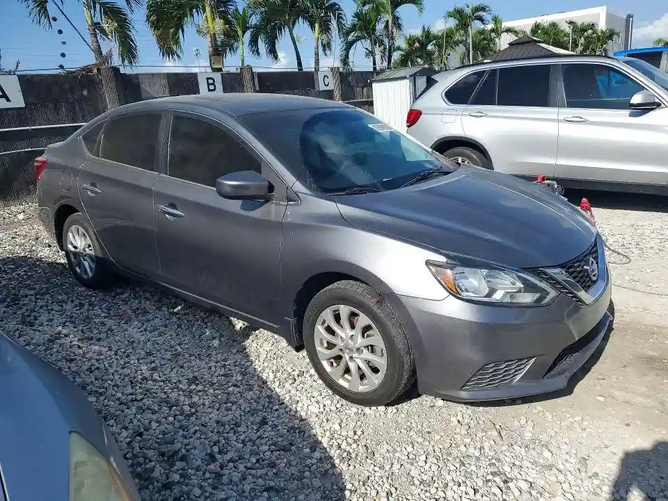 3N1AB7AP8JY207829 2018 NISSAN SENTRA-3