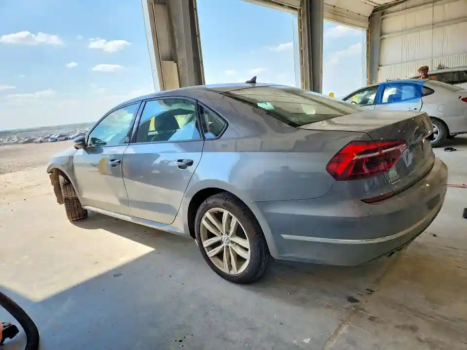 1VWLA7A32KC009373 2019 VOLKSWAGEN PASSAT-1
