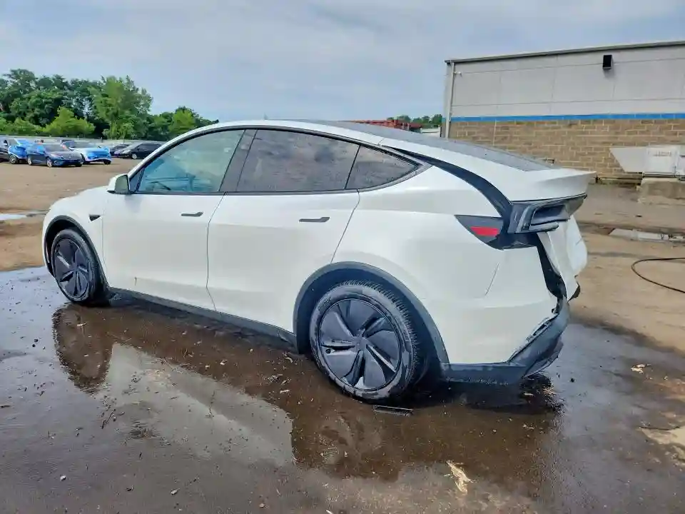 7SAYGDEE2TA387084 2026 TESLA MODEL Y-1
