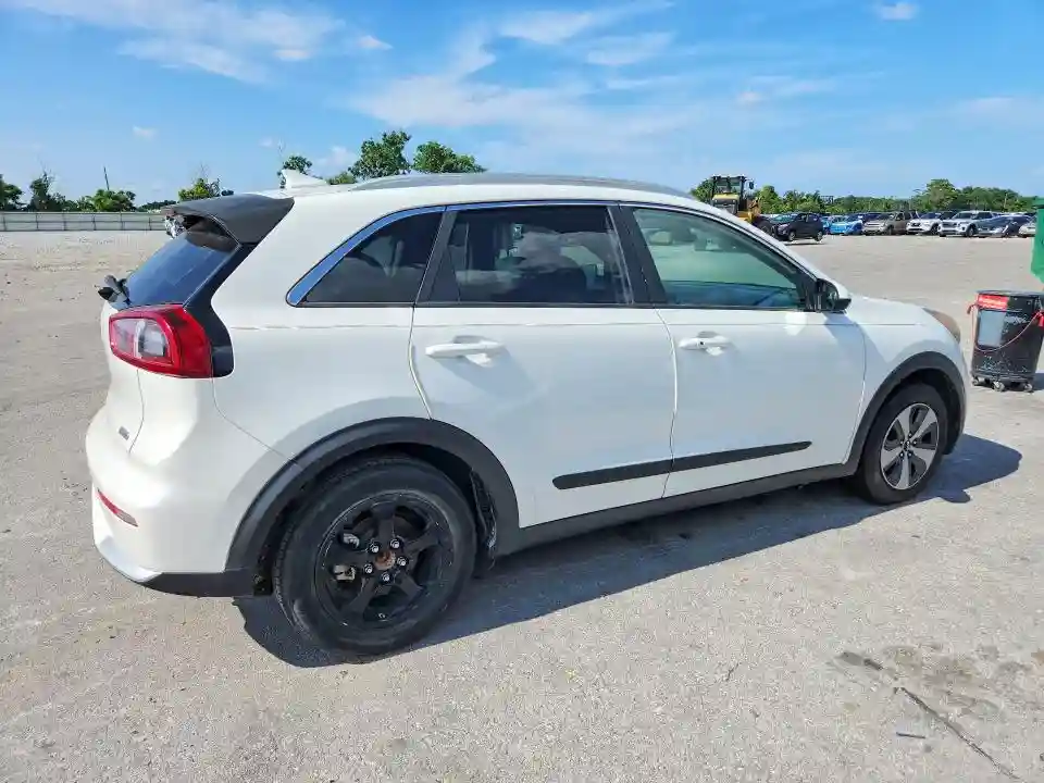 KNDCB3LCXJ5203495 2018 KIA NIRO-2