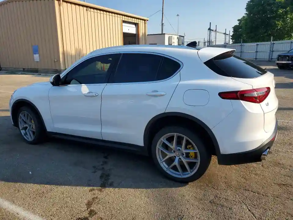 ZASFAKBN2J7B99712 2018 ALFA ROMEO STELVIO-1