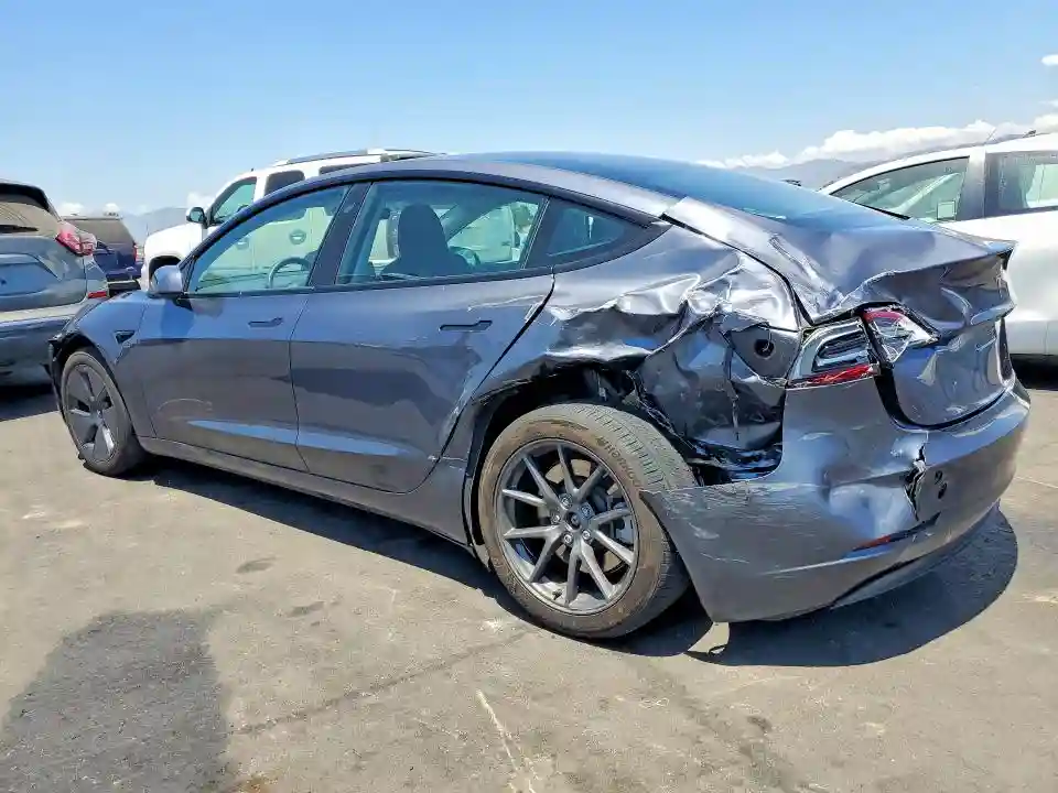 5YJ3E1EA0PF712946 2023 TESLA MODEL 3-1