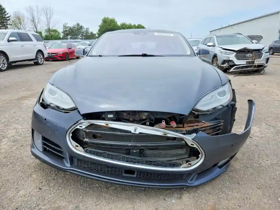 5YJSA1H20FF098975 2015 TESLA MODEL S-4