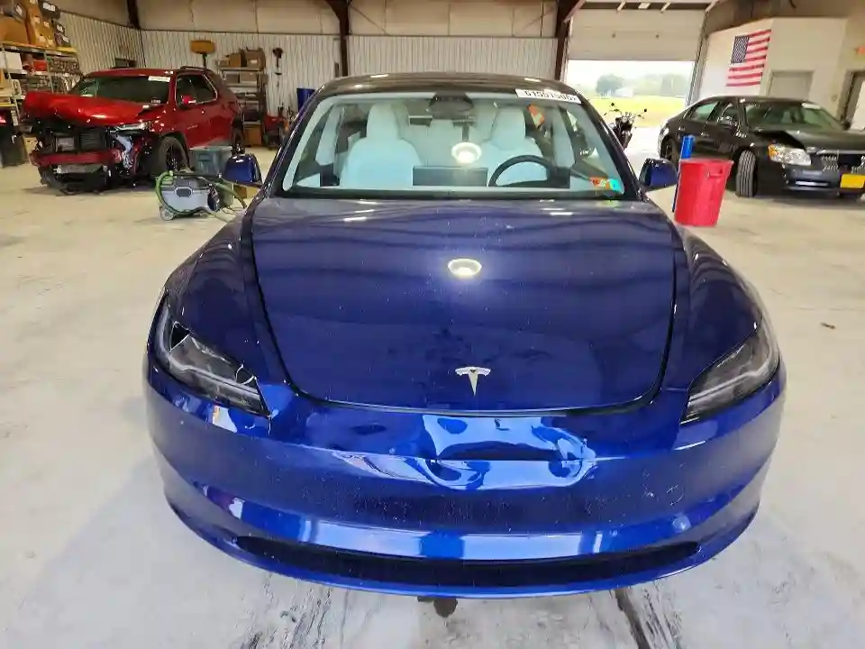 5YJ3E1EA3SF916987 2025 TESLA MODEL 3-4