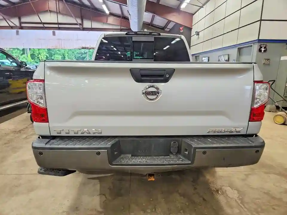 1N6AA1E55JN527271 2018 NISSAN TITAN-5