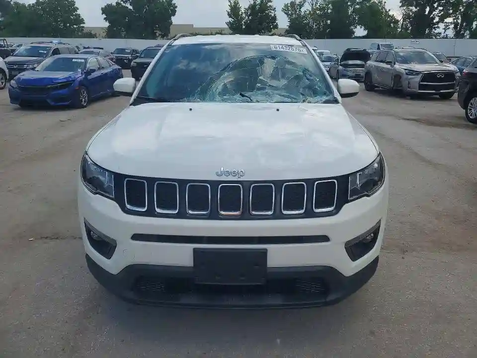 3C4NJDBB9LT161558 2020 JEEP COMPASS-4