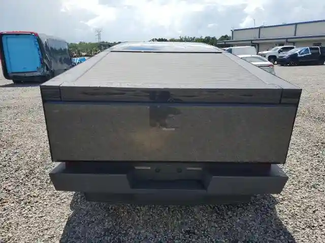 7G2CEHED3RA046892 2024 TESLA CYBERTRUCK-5