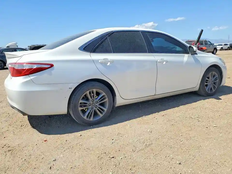 4T1BF1FK5GU260267 2016 TOYOTA CAMRY-2