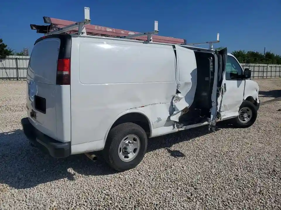1GCWGBFF0H1322849 2017 CHEVROLET EXPRESS-2