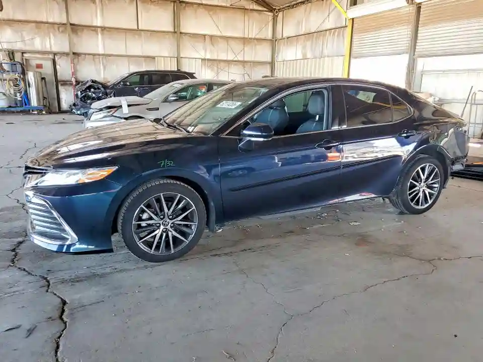 4T1F11AK6MU558247 2021 TOYOTA CAMRY-0