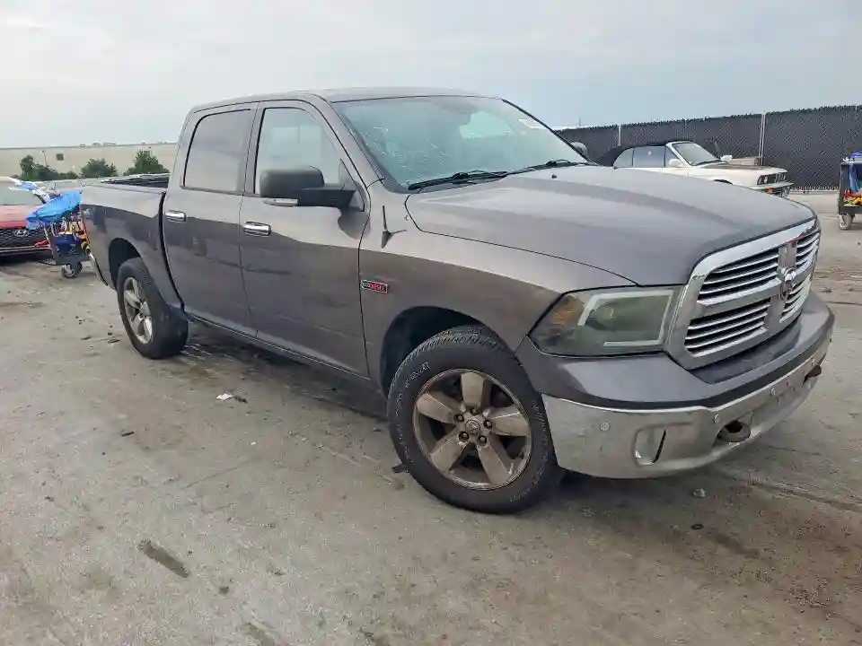 1C6RR7LM2HS878475 2017 RAM 1500-3