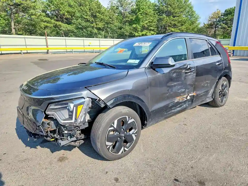 KNDCR3L11P5045972 2023 KIA NIRO-0