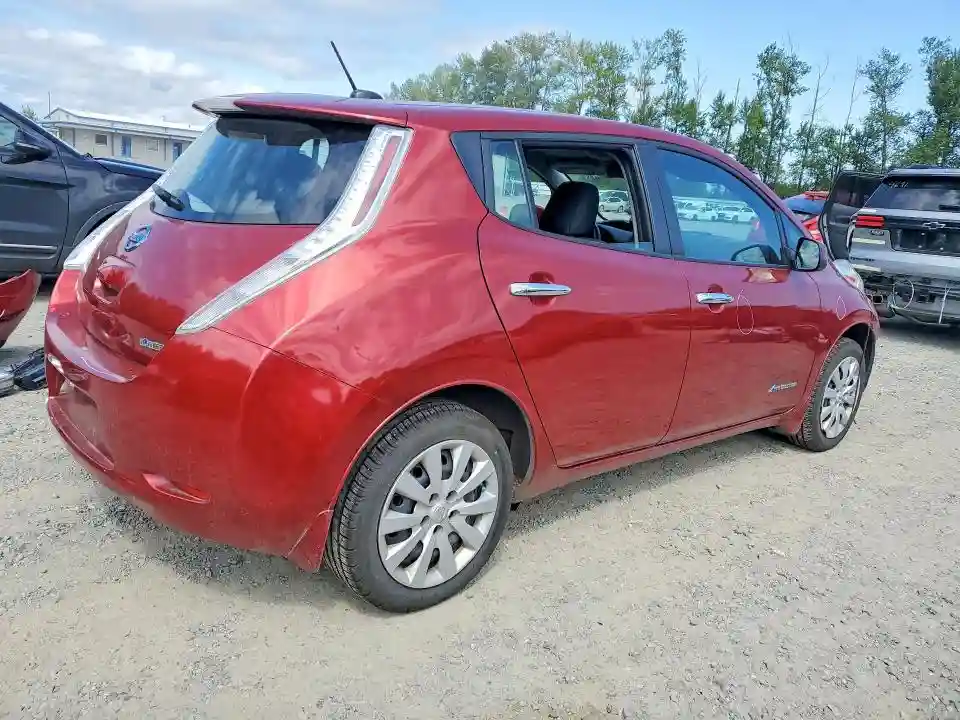 1N4AZ0CP3FC306349 2015 NISSAN LEAF-2