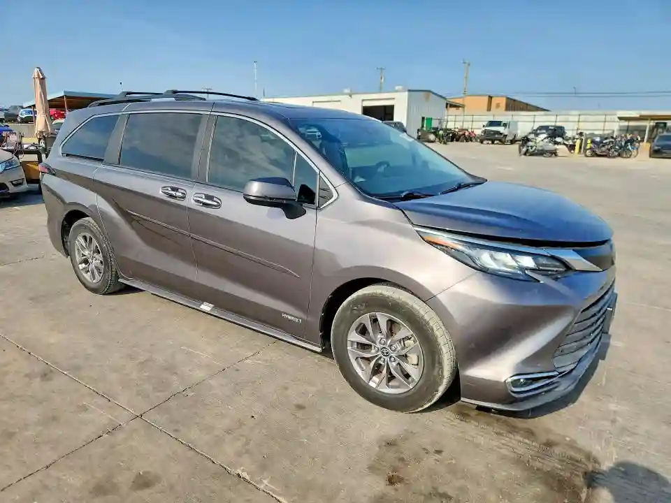 5TDYRKEC8MS040207 2021 TOYOTA SIENNA-3
