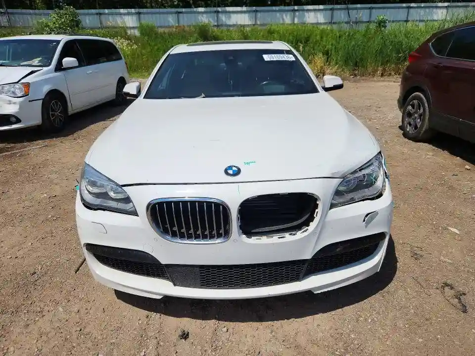 WBAYF8C52FD655167 2015 BMW 7 SERIES-4