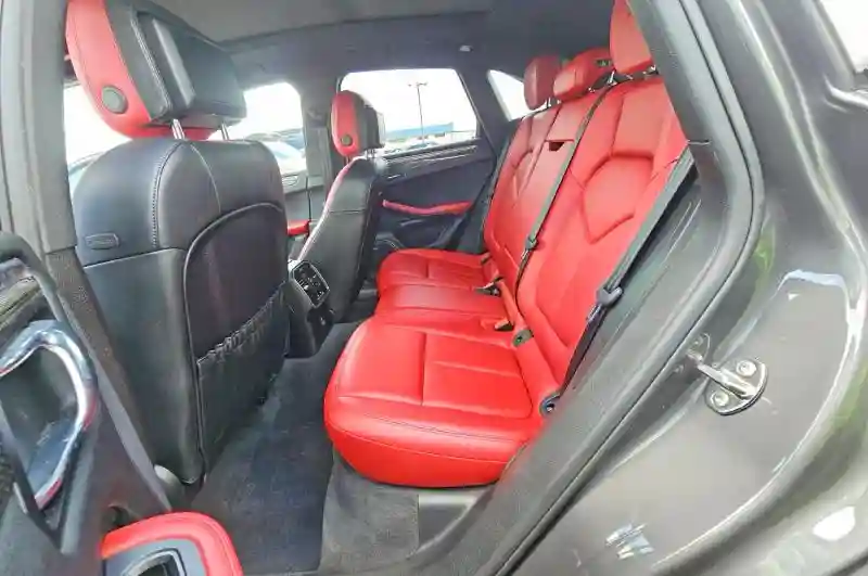 WP1AG2A59JLB62312 2018 PORSCHE MACAN-5